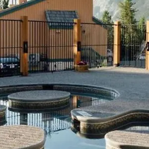 https://douglas-fir-resort.banff-hotel.com